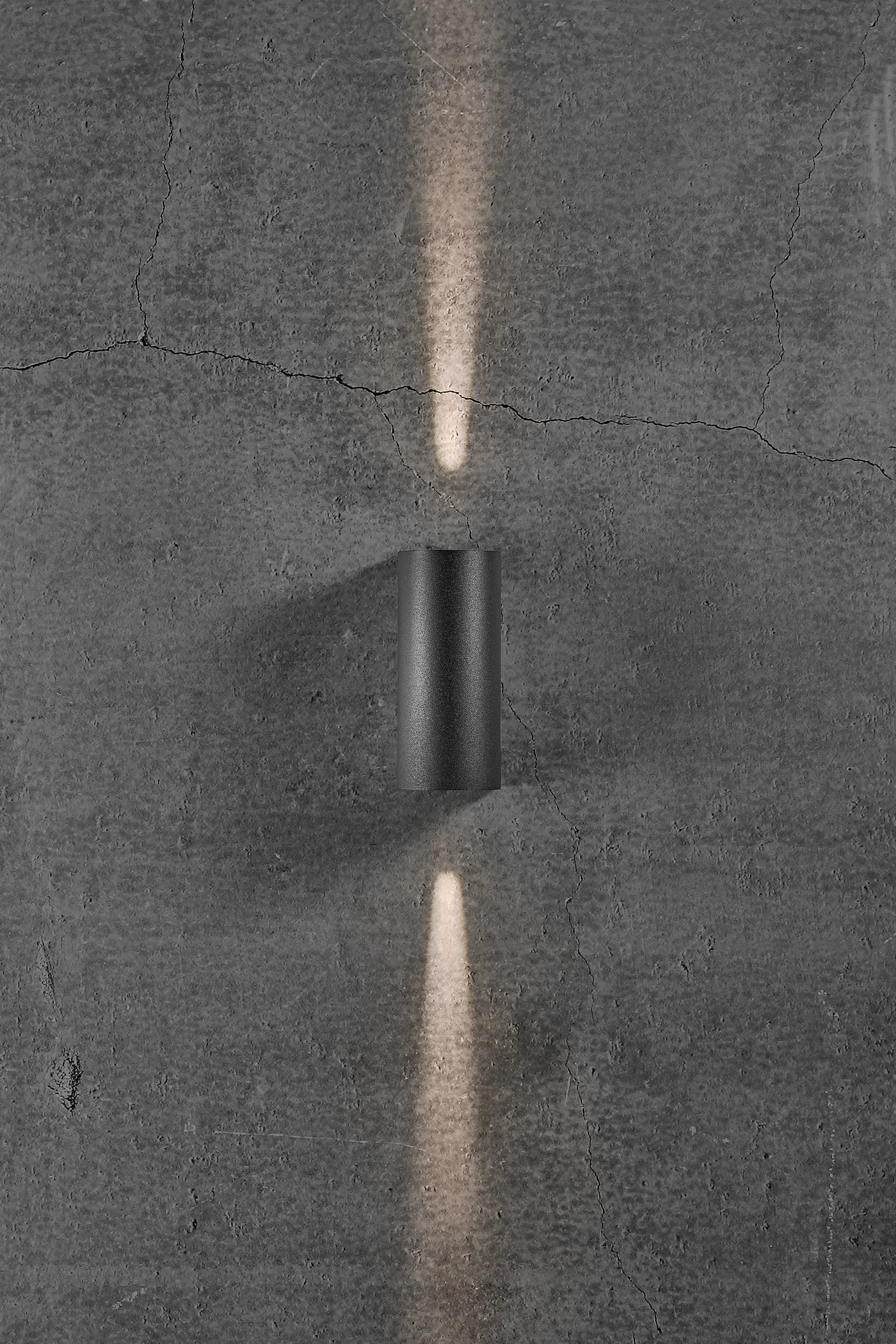 Alon- Upward and Downward IP44 Outdoor Wall Light Lacquered Metal Construction, Ideal for Driveway & Main Entrance, Three Light Effects, High Lumen