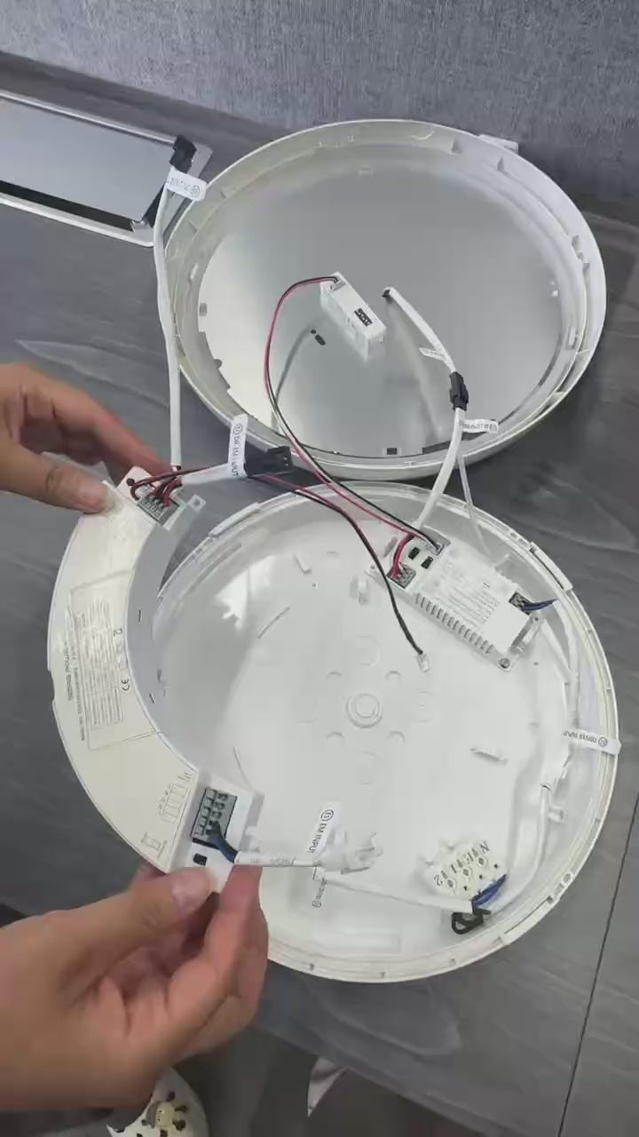 Load and play video in Gallery viewer, Emergency Function 12W/18W/24W Adjustable Wattage Tri Color CCT LED IP65 Bulkhead