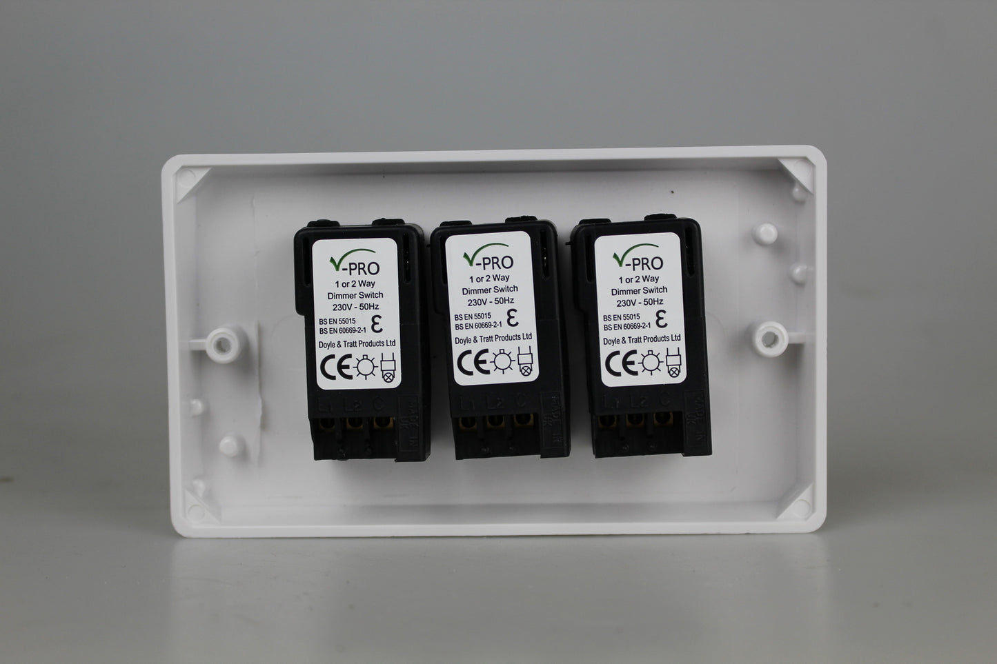 
                  
                    Varilight JQDP303W V-PRO 3 x 0W - 120W LED Dimmer
                  
                