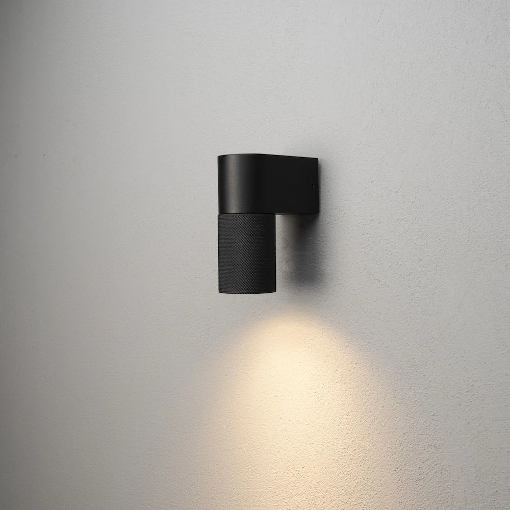 
                  
                    KNURLED Matt Black GU10 UP/DOWN IP44 Indoor/Outdoor Wall Light Bi-Directional Wall-Mounted, Corrosion-Resistant Die-Cast Aluminium
                  
                