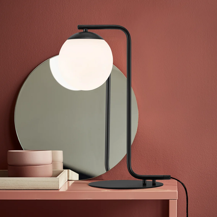 Fergus BlackTable Lamp